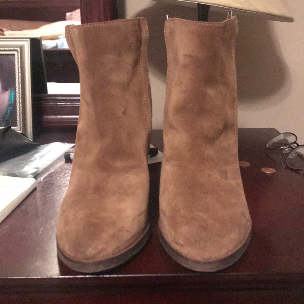 Tan dolce vita booties